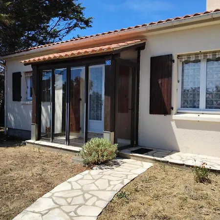 Maison A 100 Metres De La